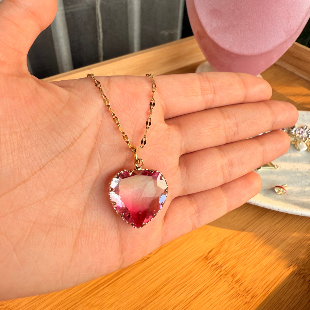 Love titanic necklace