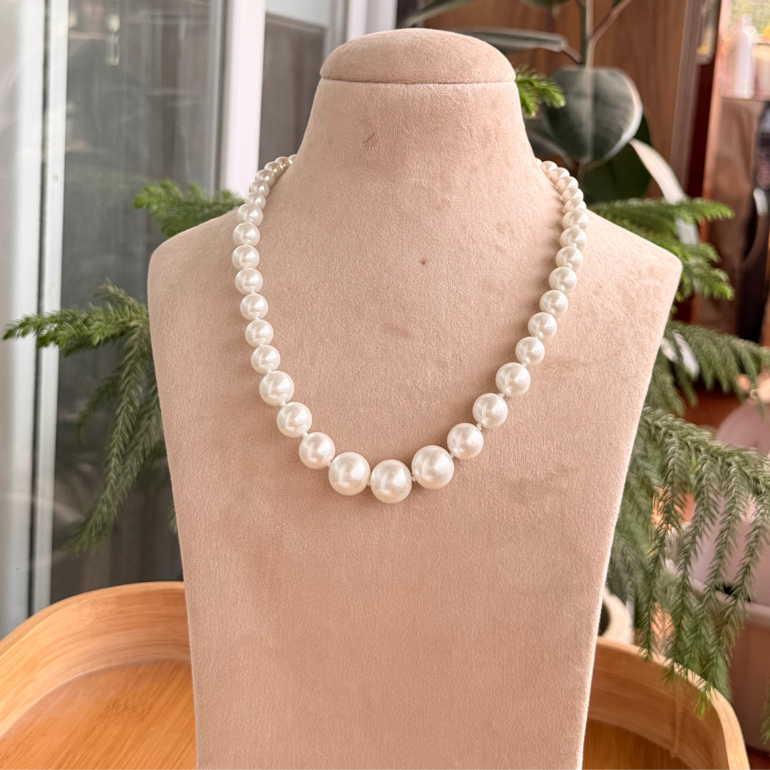 D shell pearl necklace
